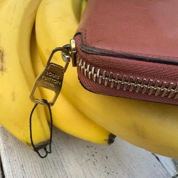 LV Rare 🧳 Louis Vuitton Voyage wallet - Picture 8 of 15